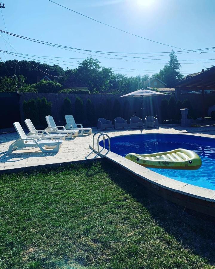 Mika'S Poolhouse Villa Belgrad Exterior foto