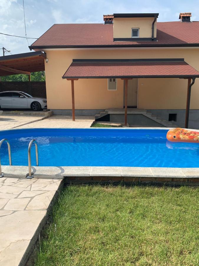 Mika'S Poolhouse Villa Belgrad Exterior foto
